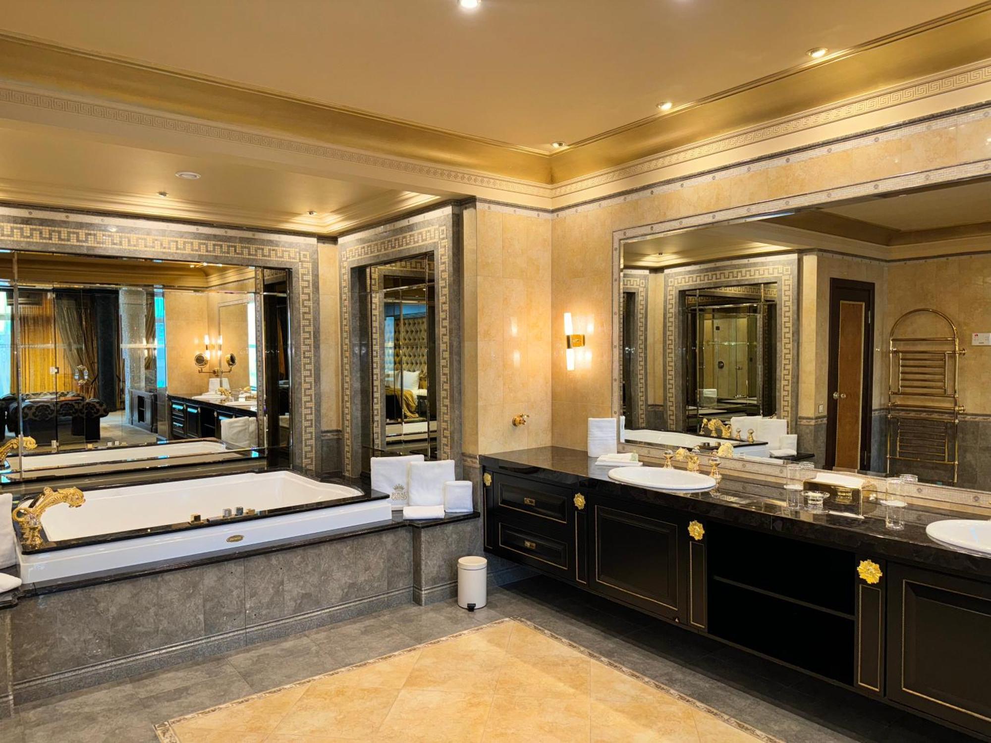 Royal Spa & Hotel Resort Рига Екстериор снимка