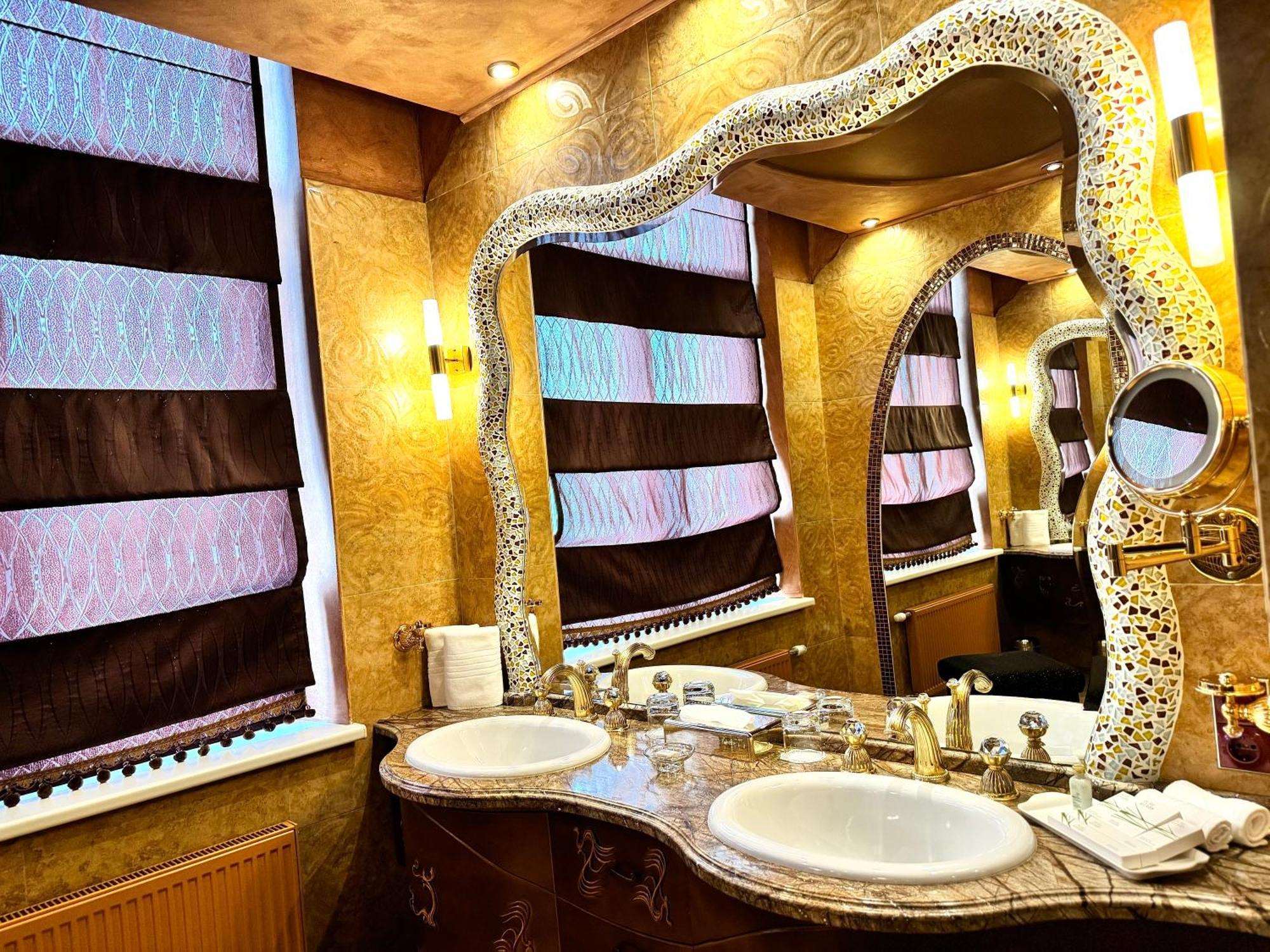 Royal Spa & Hotel Resort Рига Стая снимка