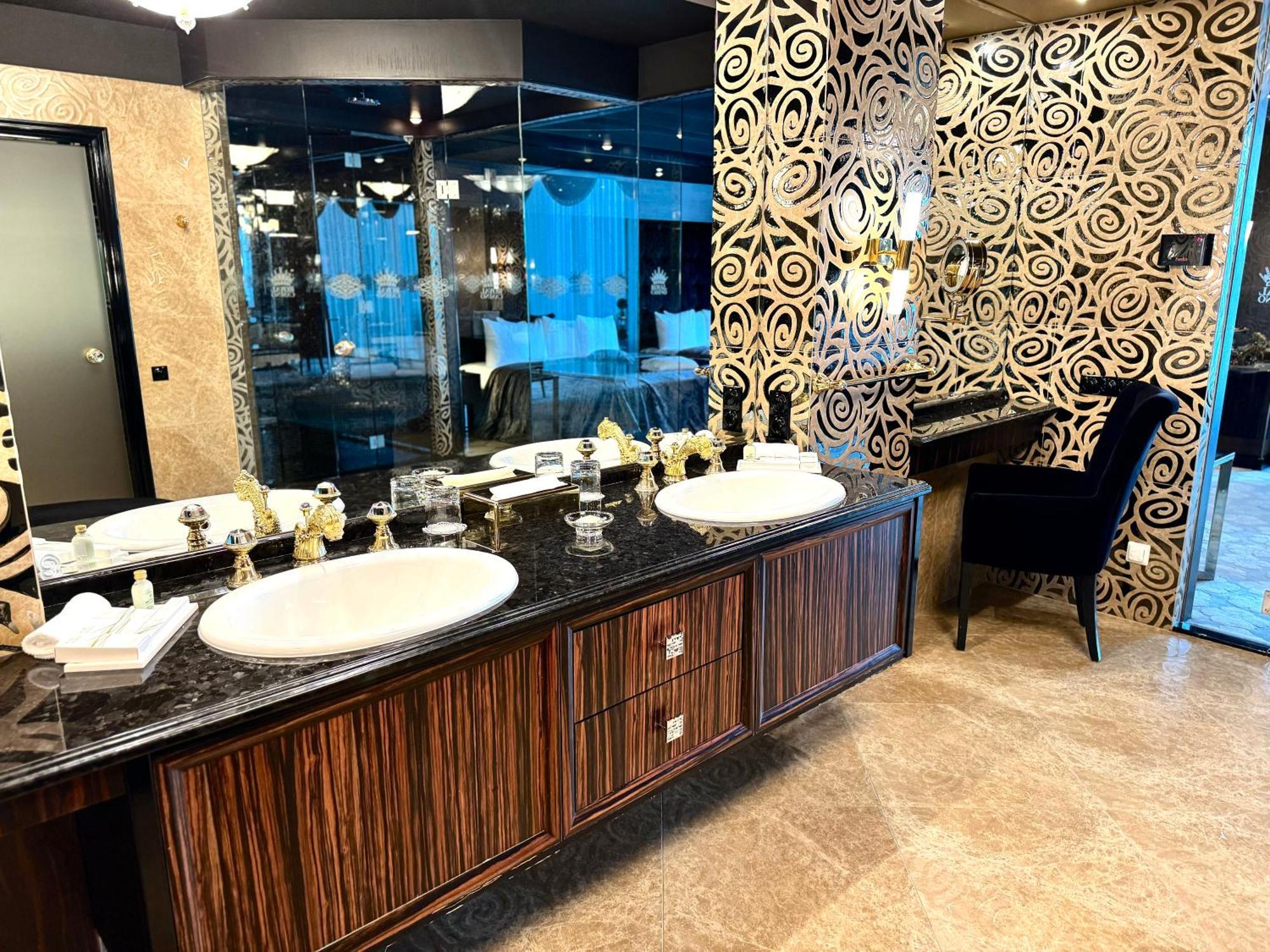 Royal Spa & Hotel Resort Рига Стая снимка