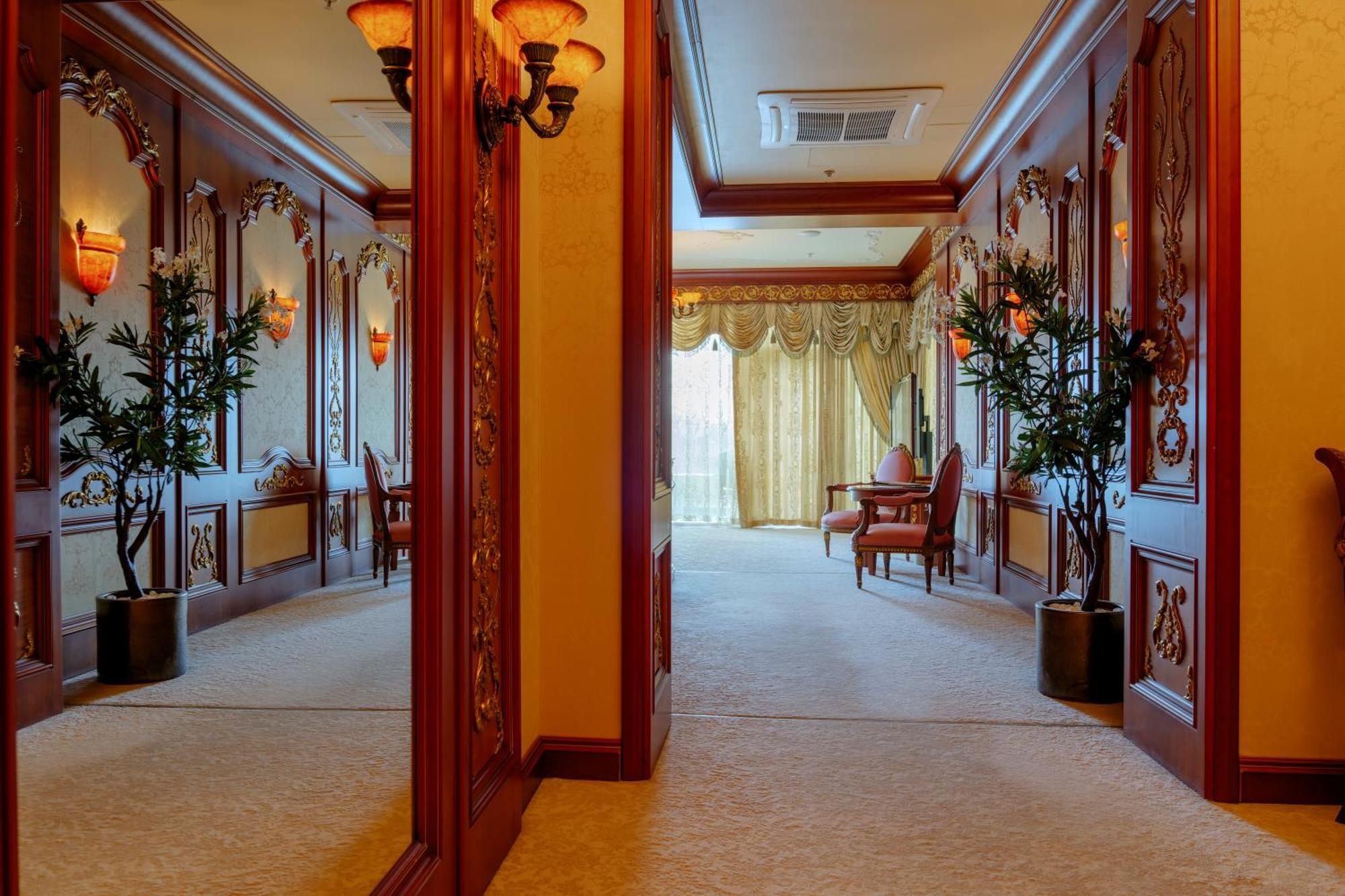 Royal Spa & Hotel Resort Рига Стая снимка